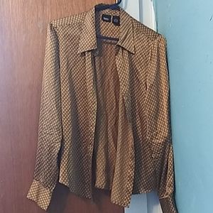 Beautiful 100% Button Down Shirt